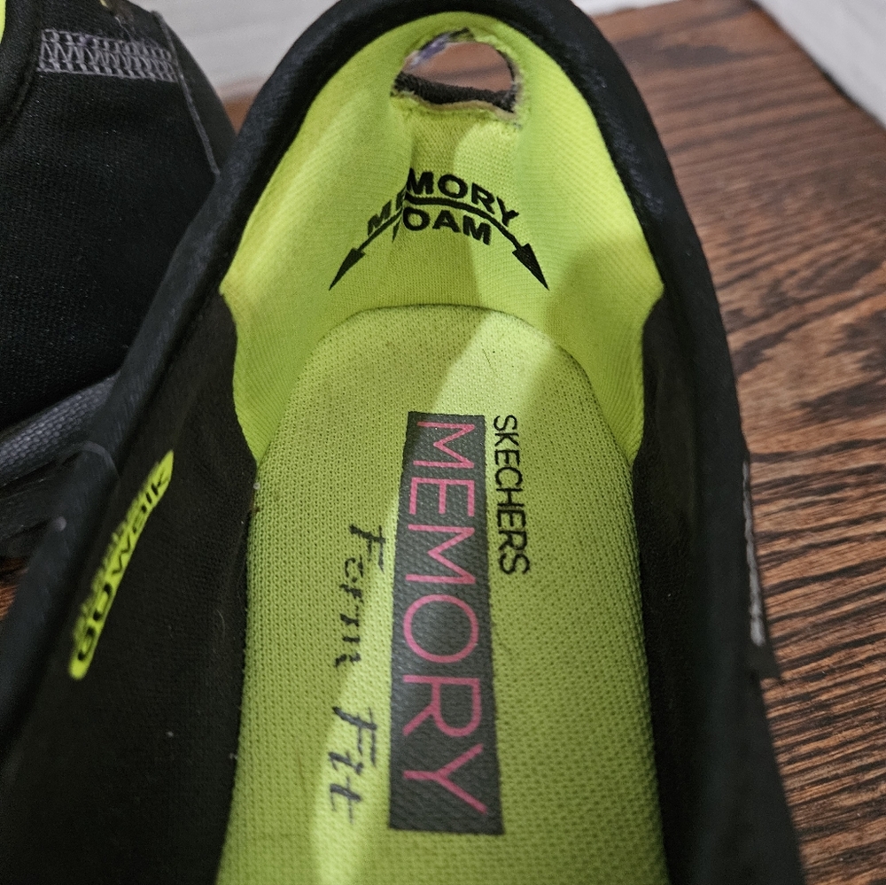 Sketchers Go Walk Memory Foam. Size 7.5 (Bin14) - Picture 5 of 6
